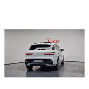 Genesis GV70 2.5T 2024, Gasolina, 2WD, con Caja de Cambios Automática, Asientos de Cuero, Cámara Trasera, 28,828 km, Volante a la Izquierda - Product Image 3