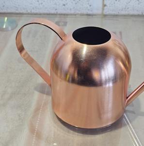 Contenedor de riego de cobre de primera calidad, perfecto para plantas bonsái y cuidado y decoración precisa de plantas de interior. Venta al por mayor desde India. - Product Image 4