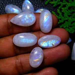 Pierres précieuses en vrac de haute qualité en pierre de lune arc-en-ciel naturelle, cabochons en pierre de lune bleue taillés en forme ovale, ronde et cœur, vente en gros - Product Image 4