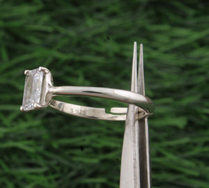 Bague solitaire en argent sterling 925 avec turquoise, bijou classique, délicat et minimaliste pour femme, cadeau de mariage ou d'anniversaire - Product Image 3