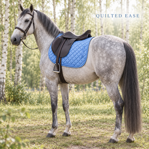 Tapis de selle matelassé bleu ciel avec profil rembourré et sangles de fixation |   Conception à bords contournés pour l'équitation - Product Image 4