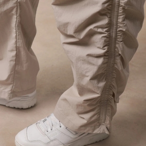 Survêtements d'hiver pour femmes en gros, coupe régulière, coupe-vent, respirants, en polaire, avec cordon de serrage, pantalons décontractés sportifs - Product Image 6