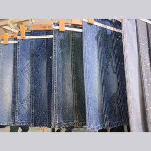 Jeans vintage à taille inclinée, devant croisé, ornés de perles, coupe droite, ourlet effiloché pour femmes, style streetwear rétro, vêtements en denim. - Product Image 5