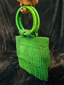 Bolso de mano de lujo con flecos de cuentas verdes, hecho a mano, de algodón suave, con asa redonda, para mujer, ideal para fiestas, resorts y playa, OEM ODM - Product Image 4