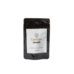 Pegamento para Pestañas Líquido Signature de Lashya, Retención de 6 a 8 Semanas, Fijación Fuerte, 10 ml, Modelo Profesional - Product Image 1