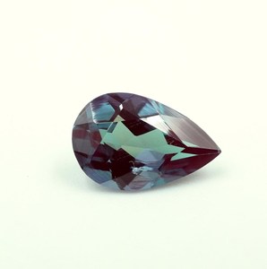 Piedra Preciosa de Alejandrita Natural con Corte de Pera, 0.80ct, Piedra que Cambia de Color, 3mm - Product Image 1
