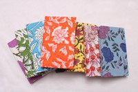 Carnet de notes avec couverture en tissu à imprimé floral – Journal floral fait main – Carnet pour cadeaux, écriture et décoration intérieure.