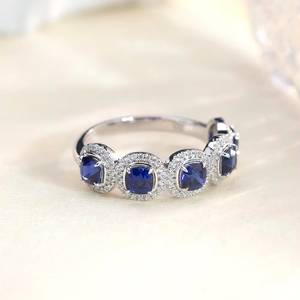 Bague d'éternité géométrique en moissanite plaquée rhodium, taille coussin, sertie à griffes, pour mariage et anniversaire, personnalisable - Product Image 3