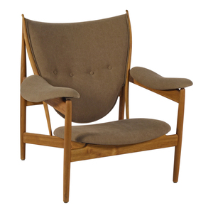Fauteuil lounge minimaliste en teck avec assise large et rembourrée et structure en bois naturel pour les intérieurs modernes - Product Image 2