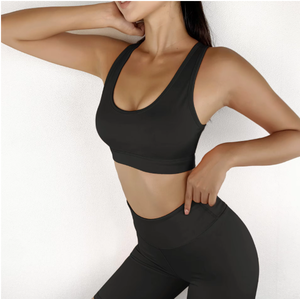 Ensemble de yoga 2 pièces grande taille pour femme, style actif, veste sans manches unie avec logo frontal et leggings de yoga délavés pour le sport et le fitness - Product Image 3