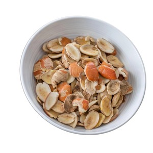Noix d'Ogbono adaptées aux soupes de style Egusi, cuisine nigériane, recettes traditionnelles et préparation culinaire professionnelle - Product Image 3