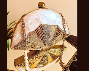 ARTESANÍA DE LUJO Bolso de fiesta para mujer Madre de perla y embrague de fregona de metal con bordado de trabajo de piedra para bodas - Product Image 3