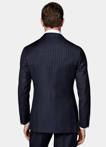 Costume sur mesure 3 pièces de luxe de haute qualité à rayures fines bleu marine pour homme, design moderne à double boutonnage, prix de gros raisonnable - Product Image 2