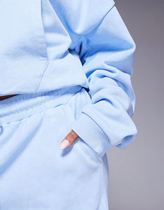 Pantalon de jogging tricoté en molleton bleu clair, très tendance, coupe large, taille haute, avec cordon de serrage, coupe ample, longueur intégrale, décontracté, avec lettres - Product Image 3