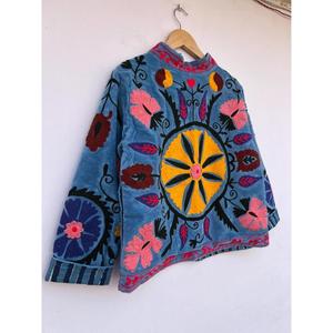 Chaqueta Varsity Bordada a Mano con Diseño Suzani, Estilo Bohemio, Color Azul, para Otoño e Invierno, Chaqueta Duster de Algodón y Terciopelo con Botones para Mujer - Product Image 4