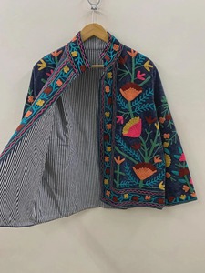Veste en coton brodée à la main avec des motifs floraux, col mandarin, manches chauve-souris, style Prairie Chic pour femmes, vêtements de printemps - Product Image 3