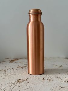 Bouteille en cuivre pour une hydratation équilibrée, un accessoire de boisson naturel pour un usage quotidien à la maison, au bureau et en voyage - Product Image 3