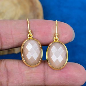 Pendientes de Piedra Lunar de Melocotón Natural Hechos a Mano, Forma Ovalada, con Baño de Oro de 18k sobre Plata de Ley 925 - Product Image 2