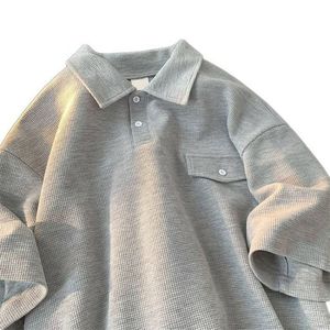 เสื้อเชิ้ตผู้ชายไซส์ใหญ่ สีดำ ระบายอากาศได้ดี ผ้าวาฟเฟิลพิมพ์ลาย แขนสั้น สไตล์ลำลอง สีพื้น ผ้าฝ้าย 100% สำหรับปกเสื้อ - Product Image 6