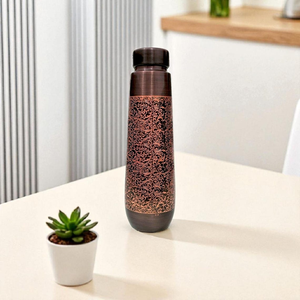 Bouteille artisanale en cuivre, objet de décoration fait main, cadeau artisanal, bouteille décorative en cuivre. - Product Image 1