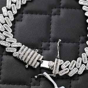 Bracelet cubain en moissanite VVS, argent massif 925 plaqué or, taille brillant rond, 12 mm 6 mm, tendance pour femme - Product Image 3