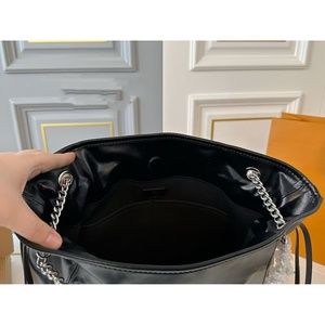 Waterproof Quilted <b>Drawstring</b> Bucket Tote <b>Bag</b> Luxury Designer <b>Large</b> Capacity Soft Chain Shoulder Handbag - Product Image 6