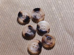 Botón de Cuerno de Buey Auténtico Hecho a Mano, Color Marrón Natural, Diseño Moderno Ecológico, Forma Redonda, Botón de Costura al Mejor Precio - Product Image 3