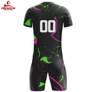 Uniforme de football personnalisé pour hommes de haute qualité à manches courtes respirant pour l'été 100% polyester Protection UV Séchage rapide Anti-bactérien - Product Image 2