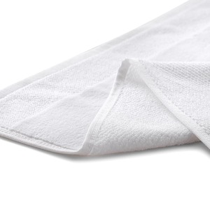 Serviette de bain en coton pur de haute qualité, 550 GSM, épaisse, douce, très absorbante, pour hôtels et centres de villégiature, disponible au meilleur prix - Product Image 1