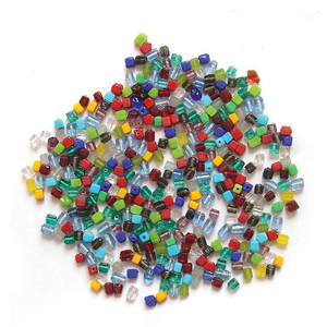 Cuentas de Vidrio Cuadradas de Colores Variados al por Mayor, Opacas y Transparentes, para la Fabricación de Joyería y Manualidades, Precio de Proveedor Indio - Product Image 3