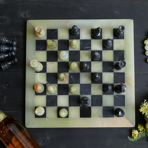 Jeu d'échecs moderne en onyx vert et marbre noir, plateau en pierre vert fait main, marbre naturel de qualité supérieure pour salon, cuisine, salle à manger - Product Image 5