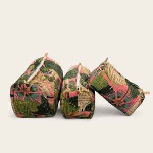 Juego de 3 Bolsas de Cosméticos Acolchadas de Algodón Hechas a Mano, Impermeables, con Estampado Floral, Organizador de Artículos de Aseo para Viaje - Product Image 1