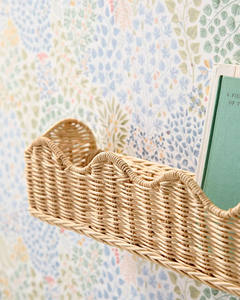 Estante de Pared Decorativo Tejido Naturalmente con Borde Festoneado - Estantería Flotante de Ratán Hecha a Mano para Decoración de Cuarto de Bebés y Niños - Product Image 2