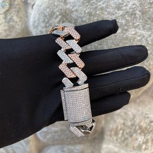 กำไลข้อมือคิวบาลิงค์สองสี ขนาด 20 มม. ประดับเพชรเลี้ยงในห้องปฏิบัติการ เงินแท้ 925  แบบ Iced Out สไตล์ฮิปฮอป  สามารถสลักชื่อได้ - Product Image 3