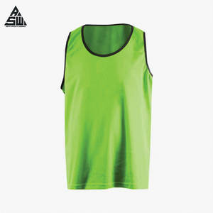 Maillots de football réversibles Eagle View Custom Sports Mesh isolés, respirants, légers, multicolores - Product Image 3