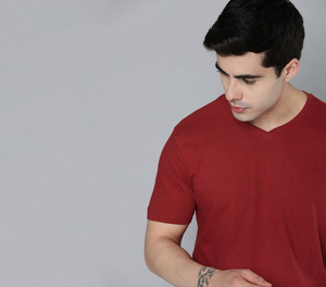 T-shirt pour homme en coton 100% respirant et écologique, col en V, manches courtes, vente en gros, service OEM avec marque et logo personnalisés - Product Image 6