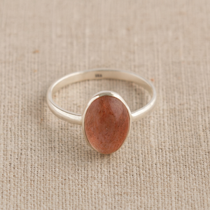 Bague en argent sterling 925 avec pierre de soleil naturelle, cabochon ovale, plaqué or rose et or jaune, bijoux faits à la main pour femmes - Product Image 1