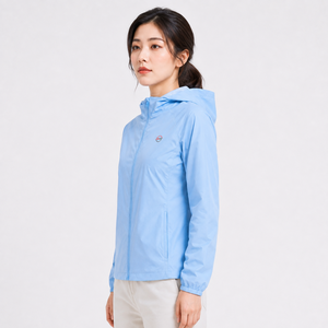 Chaqueta cortavientos para mujer con cierre completo, capucha ajustable y ajuste cómodo para actividades al aire libre y casuales. - Product Image 3