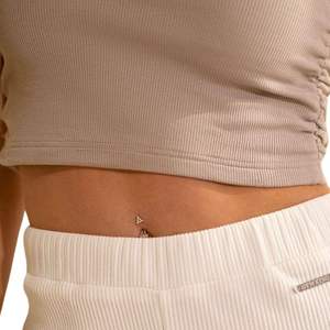 Débardeur court en maille pour femme, beige uni, col rond, froncé, minimaliste, respirant - Product Image 5