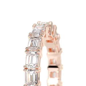 Anillo de Eternidad con Diamante Cultivado en Laboratorio Quenara Emerald, Certificado por IGI - Product Image 3