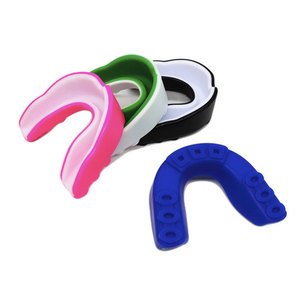 Protector Bucal de Boxeo Nuevo con Material Absorbente de Impactos y Cómodo para Entrenamiento y Práctica - Product Image 1