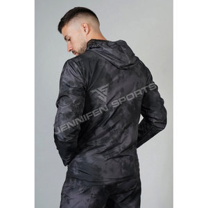 Conjunto de Chaqueta y Pantalones Deportivos de Nylon con Logotipo Personalizado, Chaqueta Cortavientos Transpirable con Forro Polar y Pantalones Tie-Dye - Product Image 3