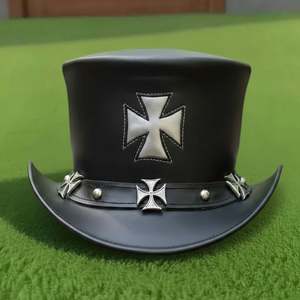 Chapeau haut de forme steampunk en cuir noir fait main de qualité supérieure, idéal pour cosplay, festival ou cadeau, style gothique motard avec croix en fer. - Product Image 1