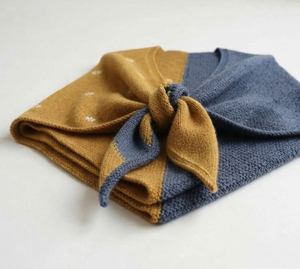 Atacado: Nova Chegada - Poncho Feminino de Tricô com Gola Dobrável e Padrões de Crochê, Estilo Xale para Mulheres - Product Image 6