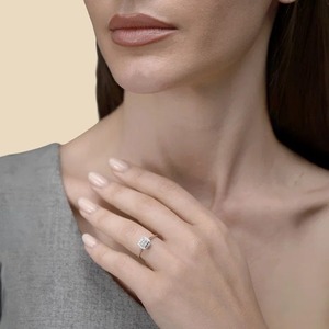 Anillo de Compromiso de Oro Blanco de 9K con Diamante Cultivado en Laboratorio de Corte Princesa de 1.70CT, Halo de Cojín y Racimo, para Mujer, Joyería Fina Personalizada - Product Image 4