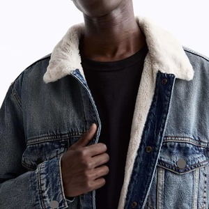 Veste de course vintage pour homme personnalisée, brodée, avec col en fourrure intégral, design boutonné en denim, 100% coton - Product Image 3