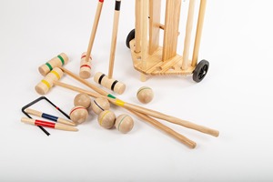 Ensemble de croquet en bois avec 4 mailletes, 4 balles, 6 piquets – Jeu d'extérieur toutes saisons – Équipement de jeu durable - Product Image 4