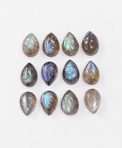 พลอยลาบราดอไรต์ทรงลูกแพร์ขนาด 10*7 มม. คุณภาพสูง สำหรับทำเครื่องประดับ ราคาขายส่ง - Product Image 3