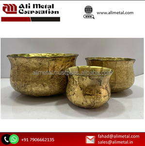 Trio Set de 3 Jardinières en Métal Décoration Extérieure Intérieure et Entièrement Personnalisable - Product Image 6