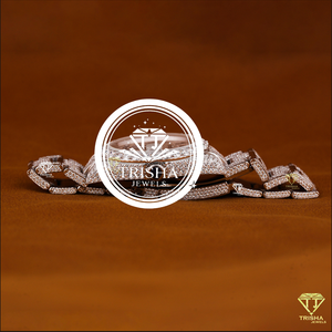 Reloj de Lujo con Diamantes Moissanite de Alta Gama con Brillantes Piedras VVS y Diseño de Brazalete de Lujo - Product Image 3